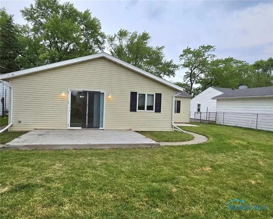 711 Circle Drive, Fostoria, OH 44830 - Image #2