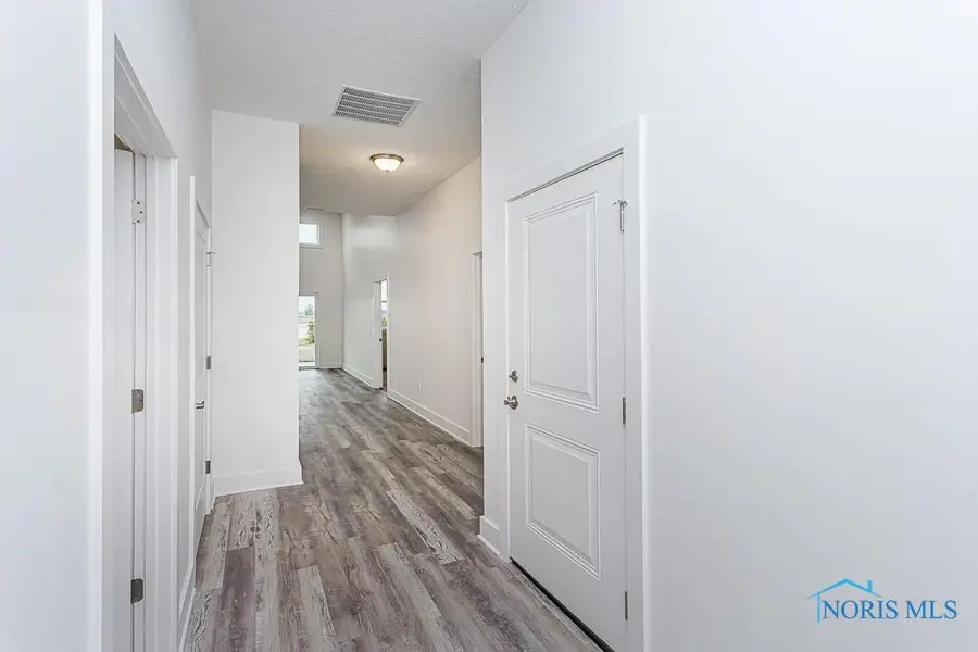 237 South Bridge Road, Northwood, OH 43619 - Image #3