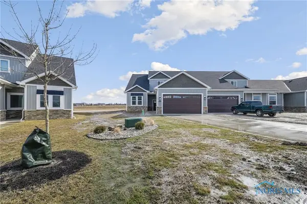 241 South Bridge Road, Northwood, OH 43619