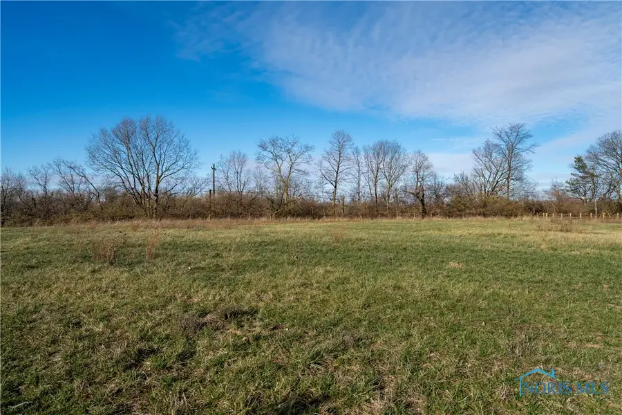 446 Delaware Drive, Perrysburg, OH 43551 - #2