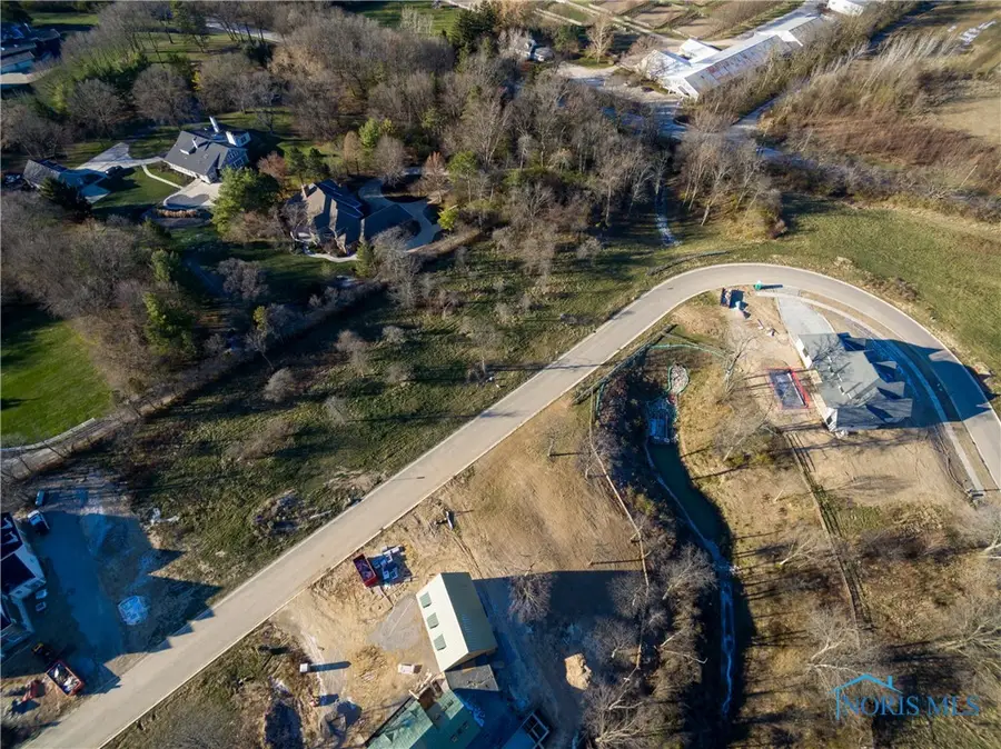 446 Delaware Drive, Perrysburg, OH 43551 - #3