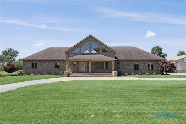 586 N State Route 587, Fostoria, OH 44830