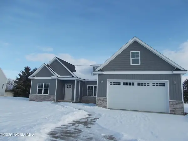 1090 Seneca Drive Drive, Wauseon, OH 43567