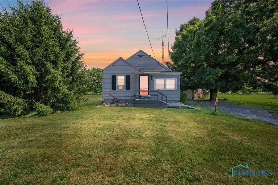 3706 Corduroy Road, Oregon, OH 43616 - Image #2