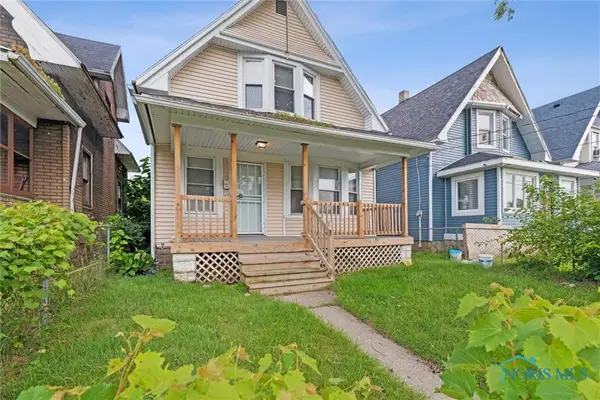 3214 Maplewood Avenue, Toledo, OH 43610