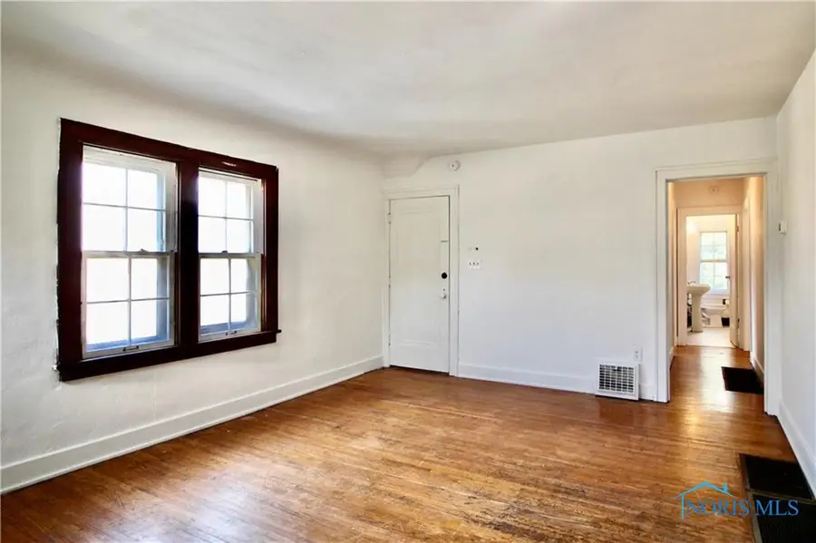 2547 Greenway Street, Toledo, OH 43607 - Image #2