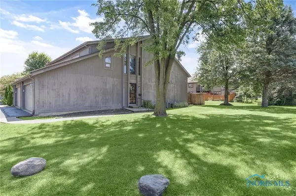 1144 Bernath Parkway, Toledo, OH 43615