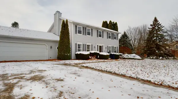 10 Meadowbrook Drive, Fremont, OH 43420