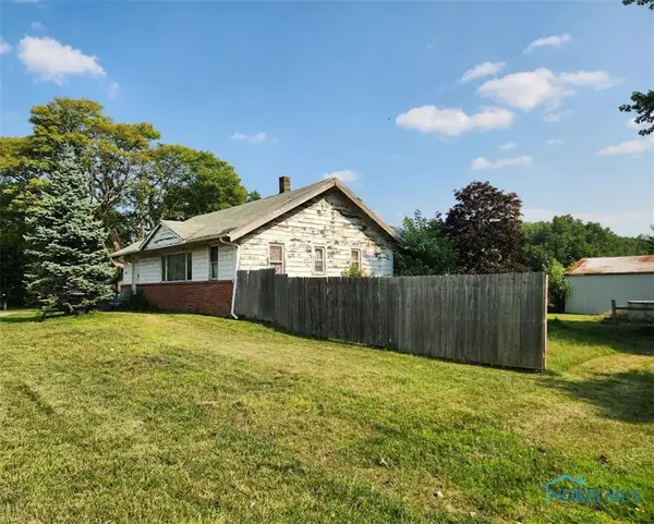 8535 Airport Highway, Holland, OH 43528