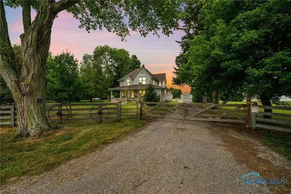 S261 County Road 4, Liberty Center, OH 43532