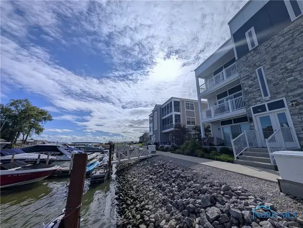 2564 S Waterside Court, Lakeside Marblehead, OH 43440