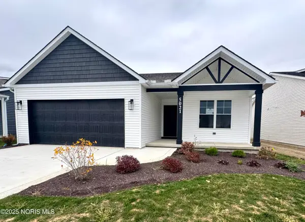 5021 Easton Drive, Oregon, OH 43616