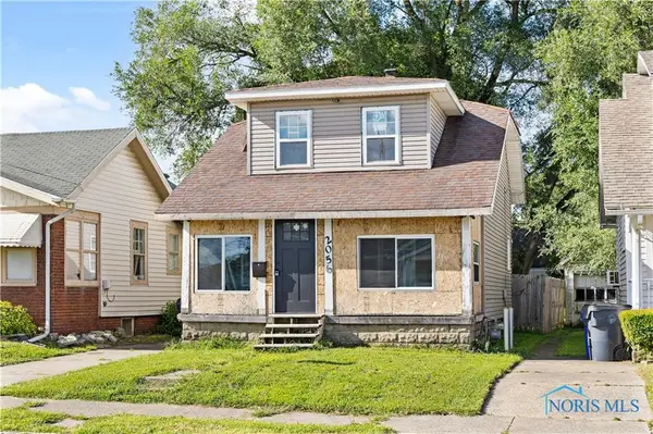 2056 Fairfax Road, Toledo, OH 43613