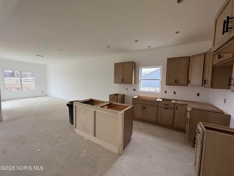 5032 Easton Drive, Oregon, OH 43616 - Image #2