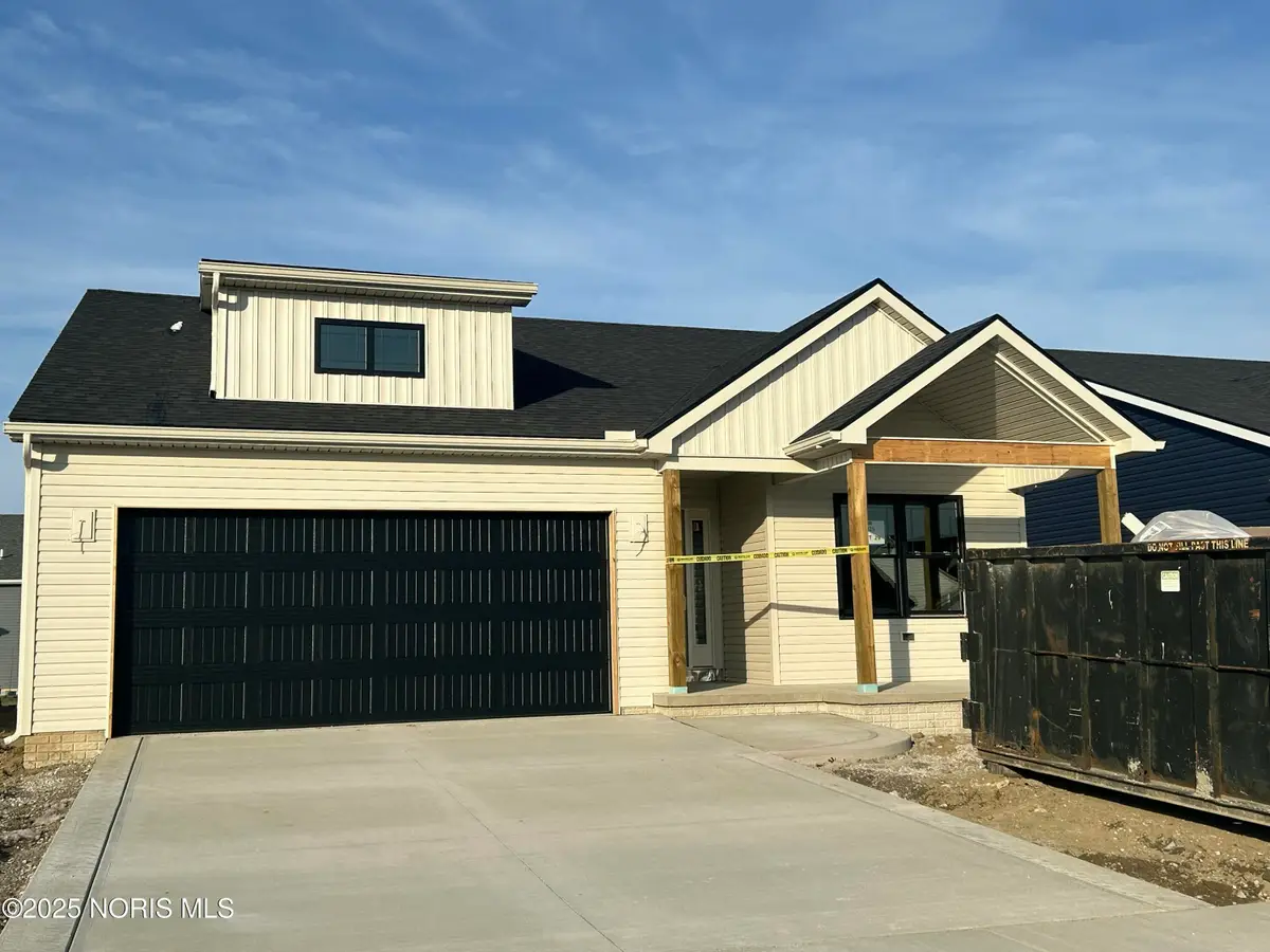 5025 Easton Drive, Oregon, OH 43616 - Image #1