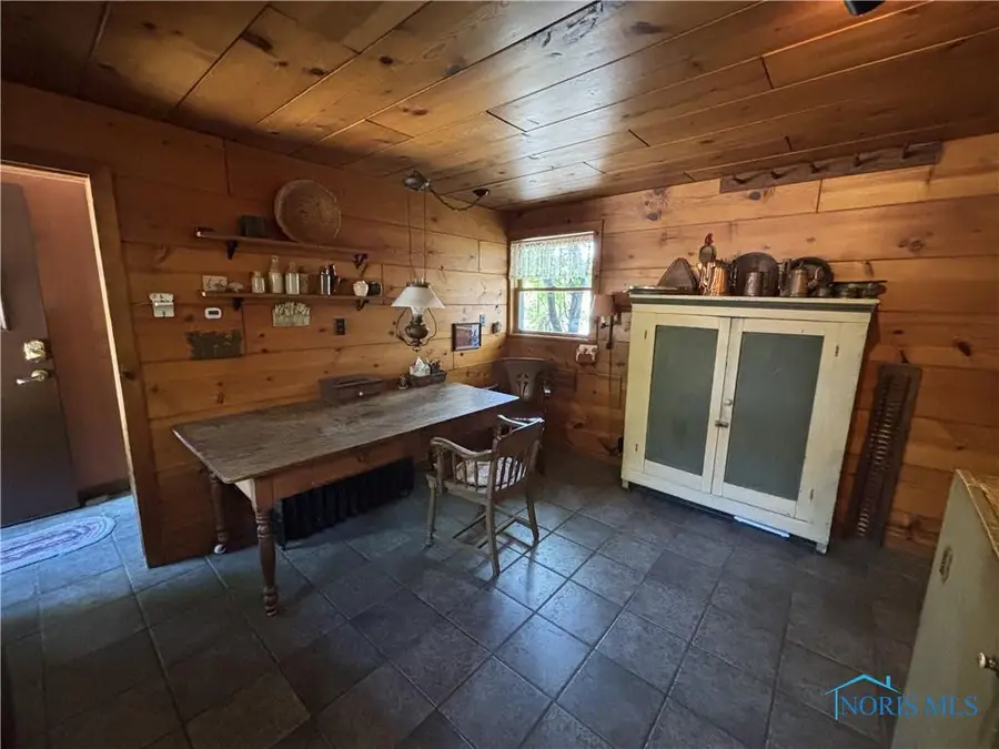 5904 Acres Road, Sylvania, OH 43560 - Image #3