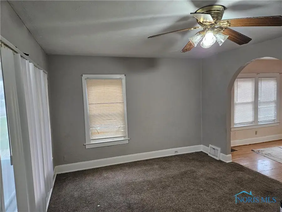 28 E Manhattan Boulevard, Toledo, OH 43608 - Image #2