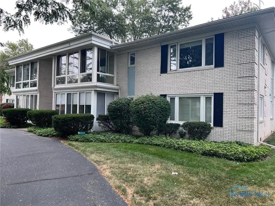 4057 Hillandale Road, Ottawa Hills, OH 43606 - Image #2