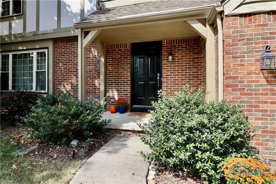 884 Bexley Drive, Perrysburg, OH 43551 - Image #2