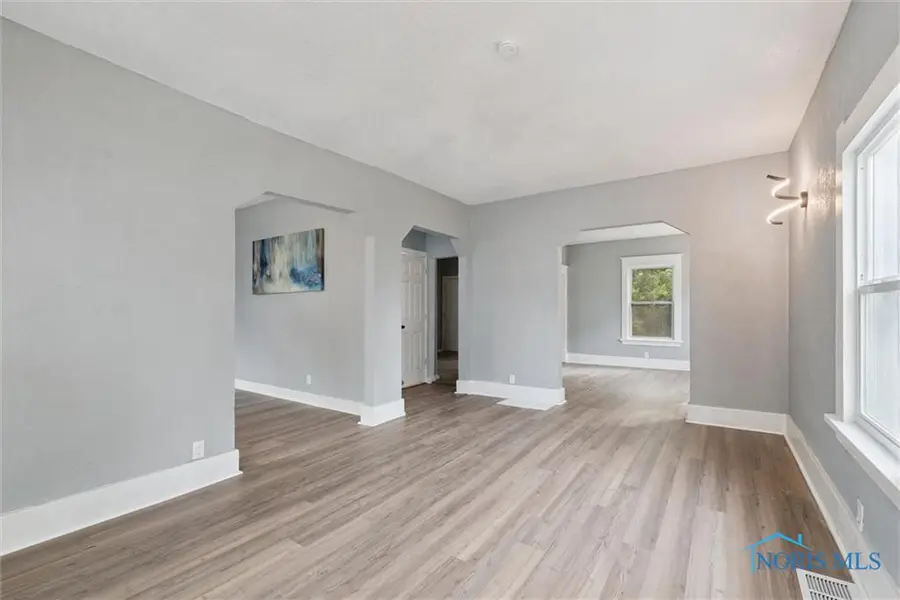 2368 Hollywood Avenue, Toledo, OH 43620 - #3