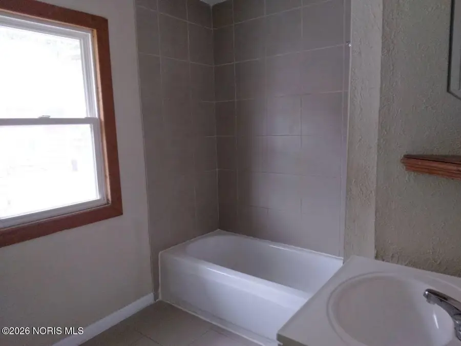 4228 N Lockwood Avenue, Toledo, OH 43612 - #2