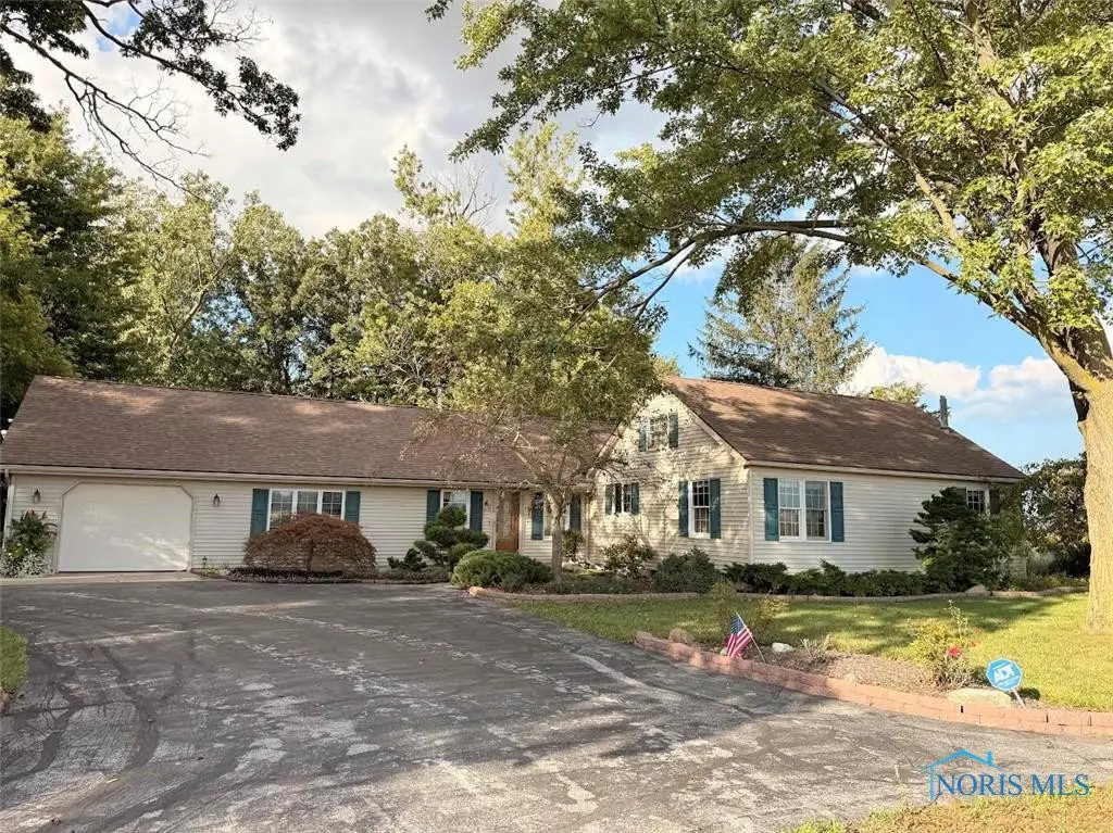 19383 Courtland Avenue, Elmore, OH 43416 - Image #1