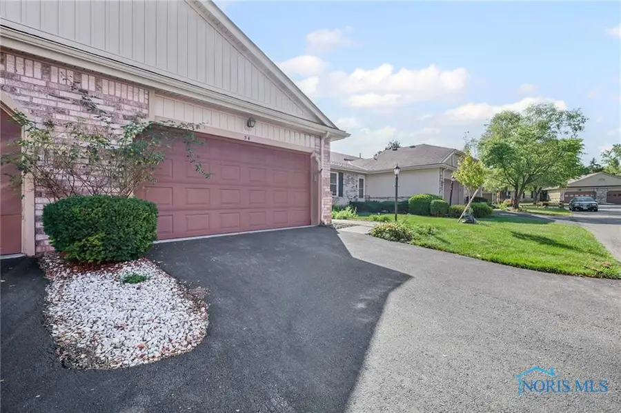 54 Homestead Place, Maumee, OH 43537 - Image #2