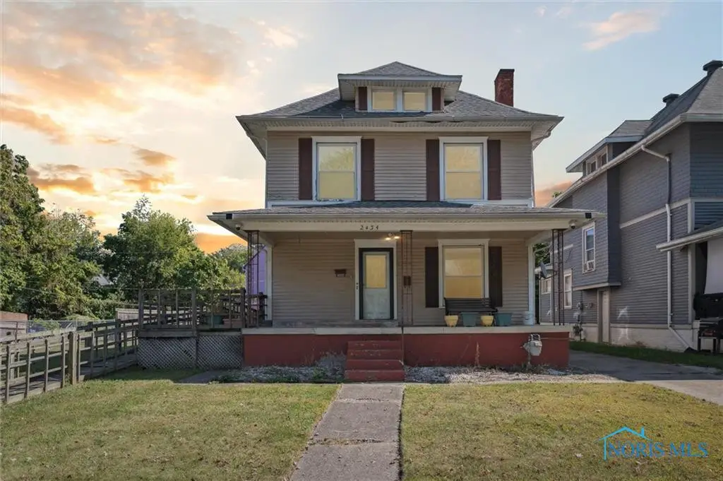 2434 Lawrence Avenue, Toledo, OH 43620 - Image #1