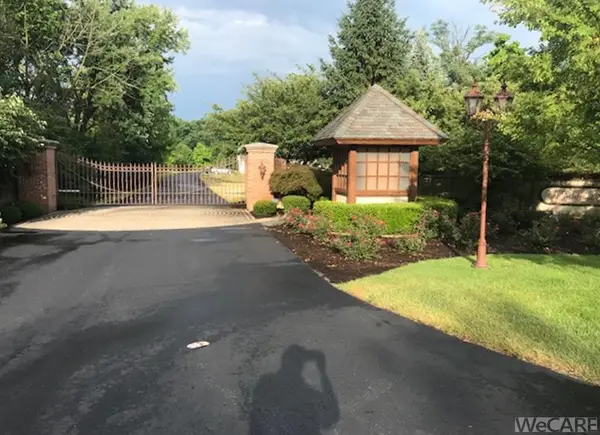 5 Estate Drive, Lima, OH 45805