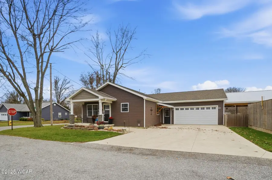 312 Woodlawn Avenue, Lafayette, OH 45854 - Image #2