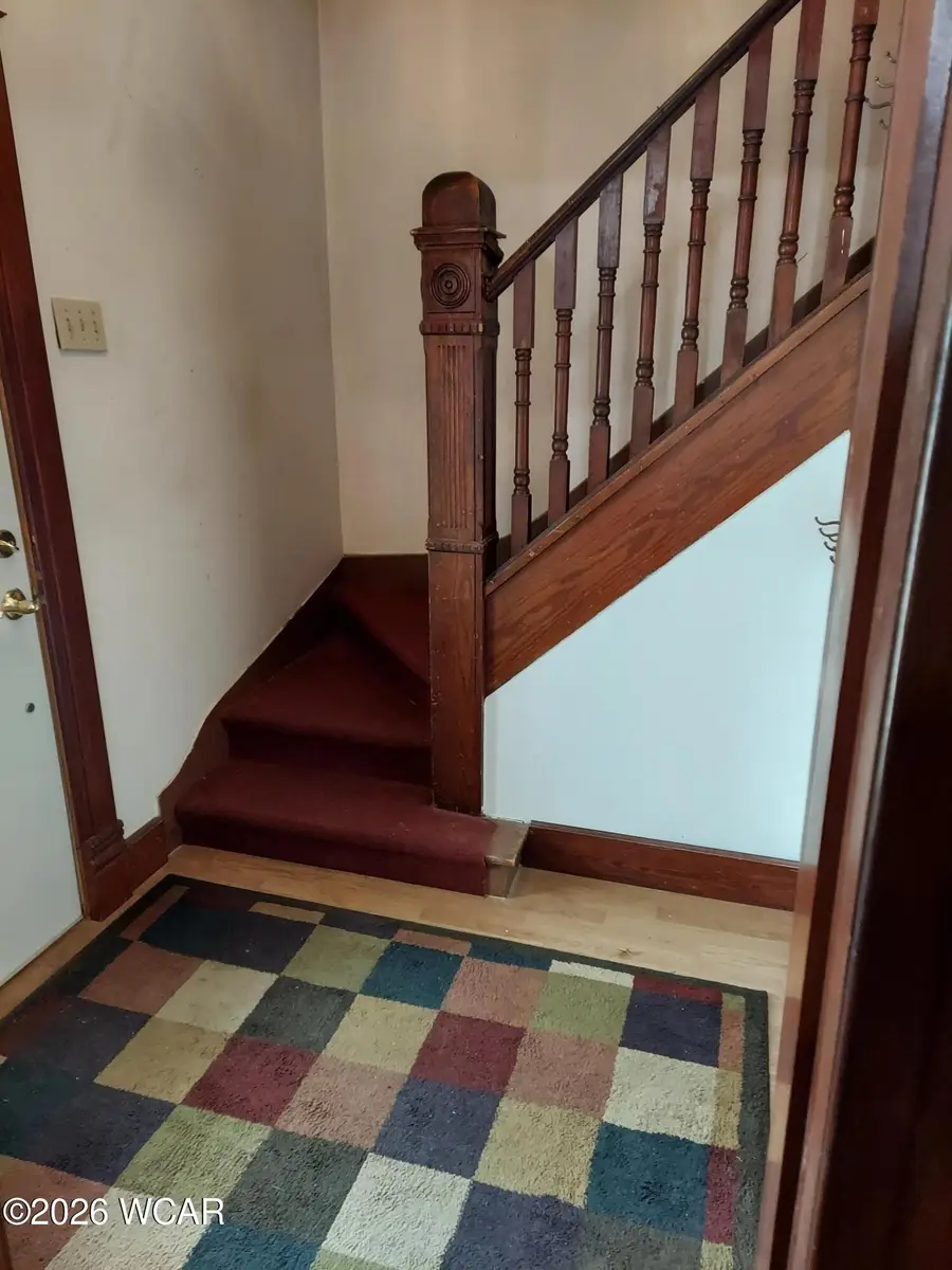 8 S Seltzer Street, Wapakoneta, OH 45895 - #2