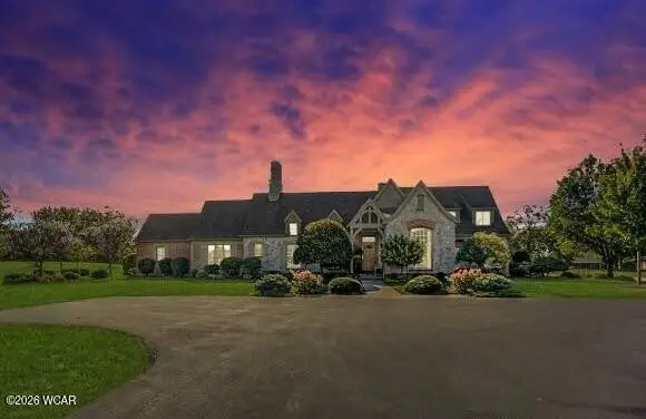 2977 Pine Grove Way, Lima, OH 45805