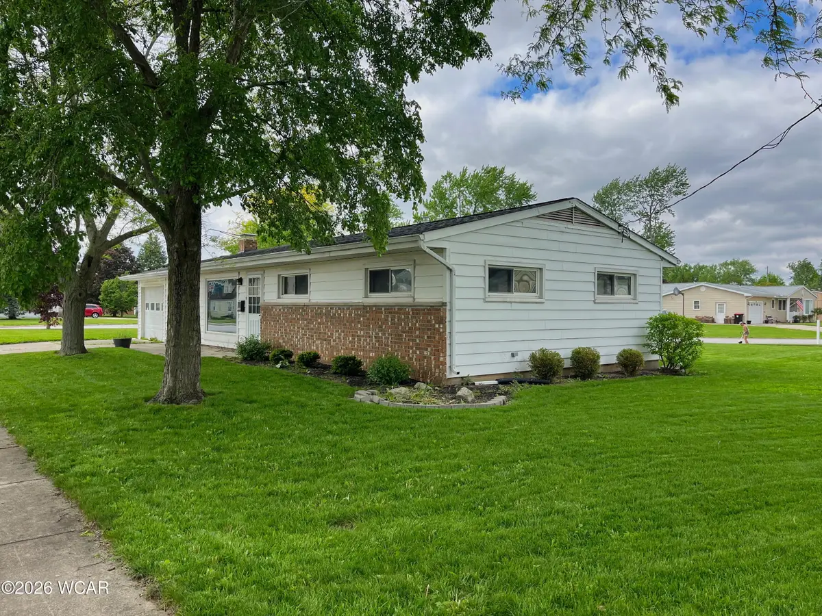 1002 Middle Street, Wapakoneta, OH 45895 - #1