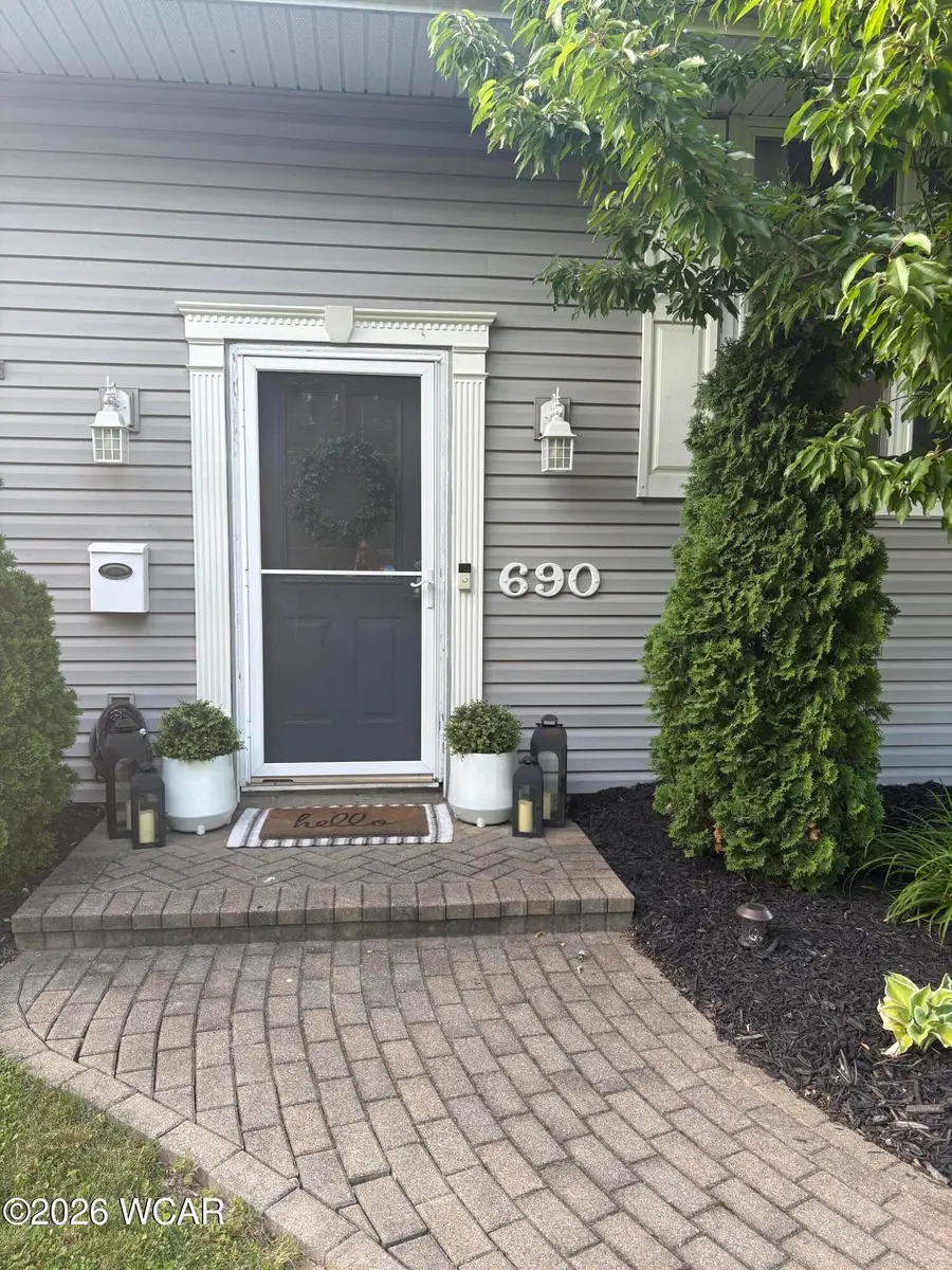 690 W Lane Avenue, Lima, OH 45801 - #2