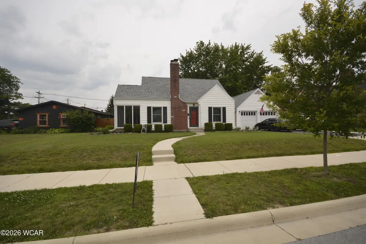 703 W Benton Street, Wapakoneta, OH 45895 - #1