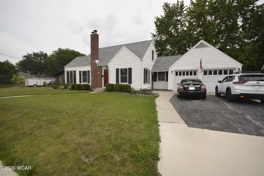 703 W Benton Street, Wapakoneta, OH 45895 - #2