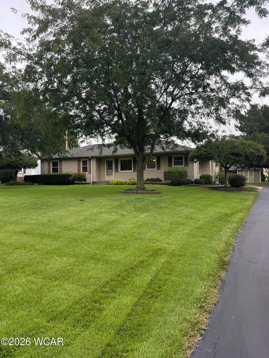 808 Kelley Drive, Wapakoneta, OH 45895 - #2