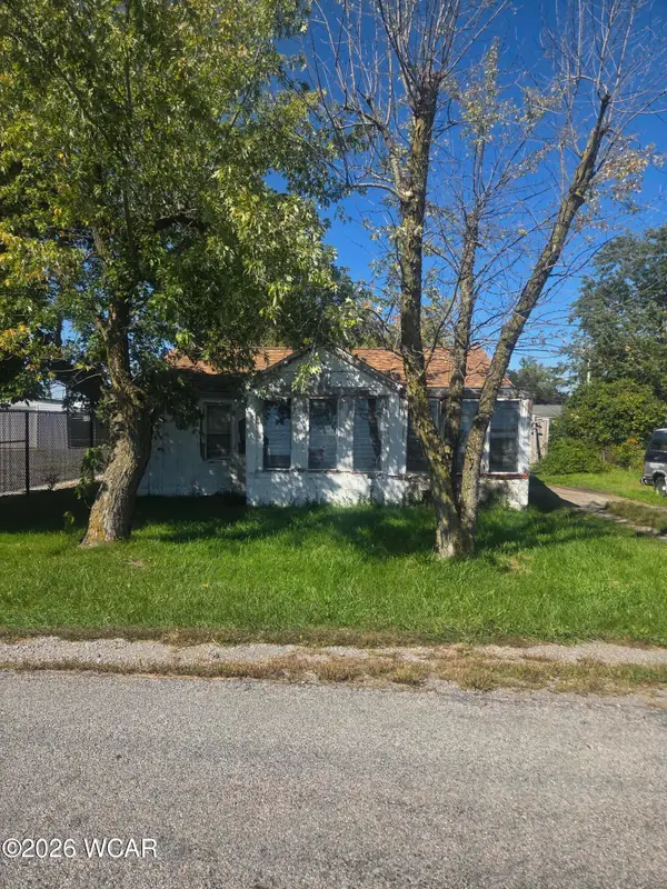 218 W Plaza Way, Lima, OH 45801