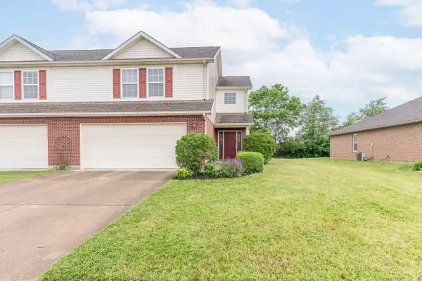2204 Navajo Trail, Piqua, OH 45356