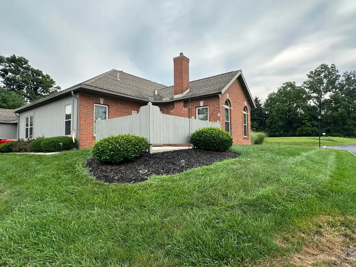 308 Pine Ridge Court, Bellefontaine, OH 43311 - Image #1