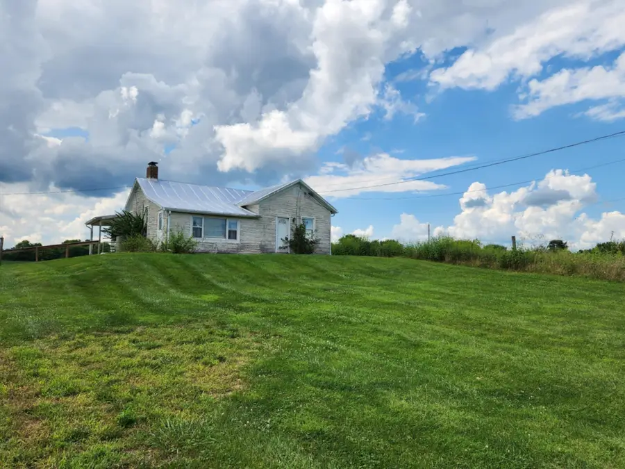 7337 E Lock Road, Lewisburg, OH 45338 - Image #2