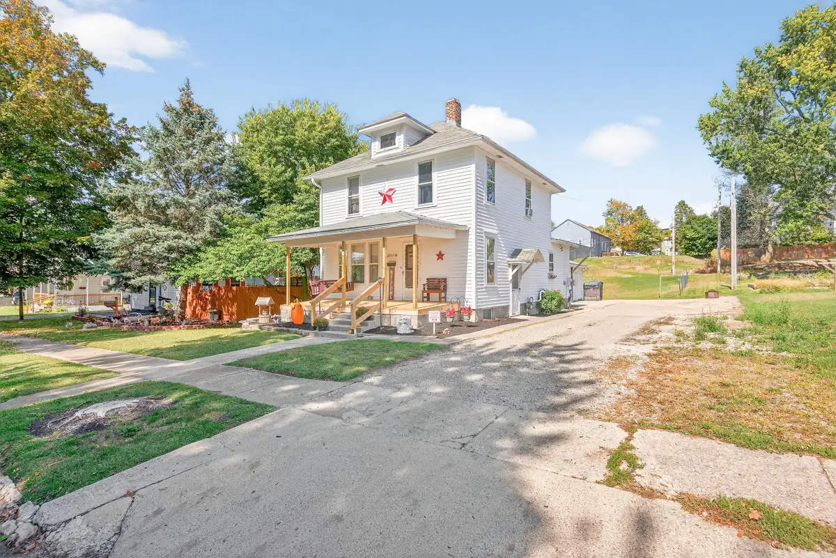 221 E Patterson Avenue, Bellefontaine, OH 43311 - Image #1