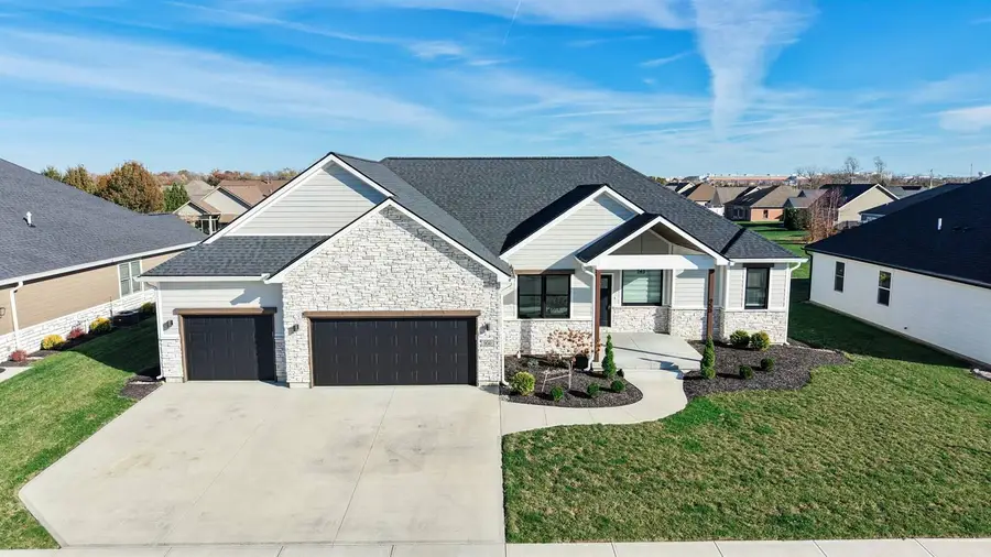 950 Rosenthal Drive, Tipp City, OH 45371 - Image #2