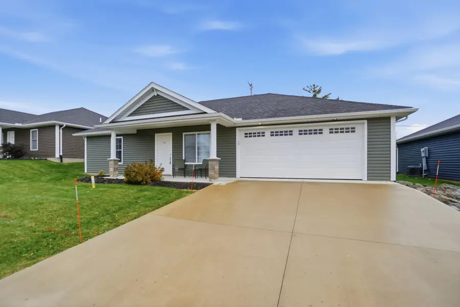 221 Falcon Street #16, Bellefontaine, OH 43311 - Image #2