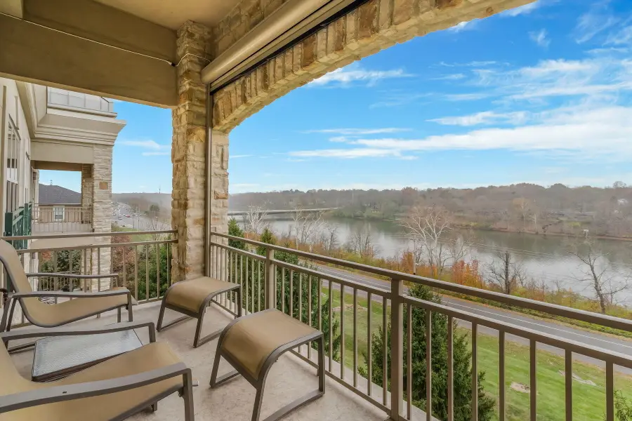 5735 Newbank Circle #303, Dublin, OH 43017 - Image #2