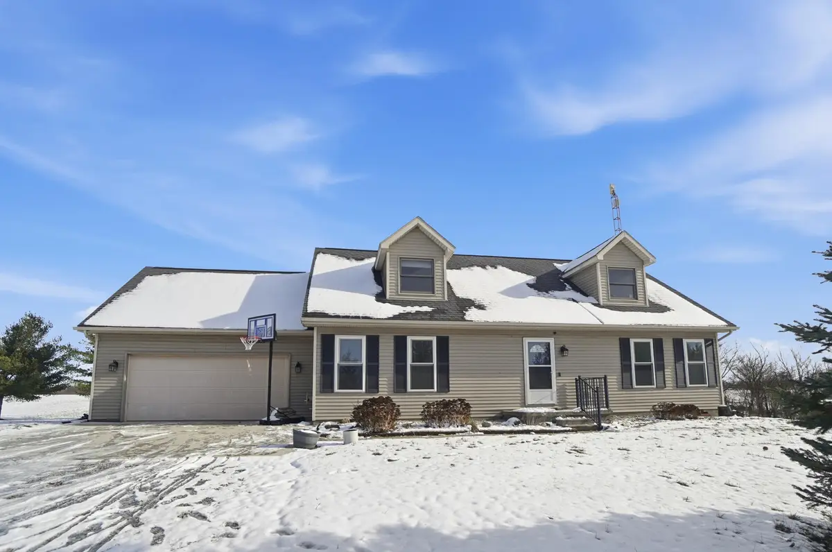 18544 Santa Fe Line Road, Waynesfield, OH 45896 - #1