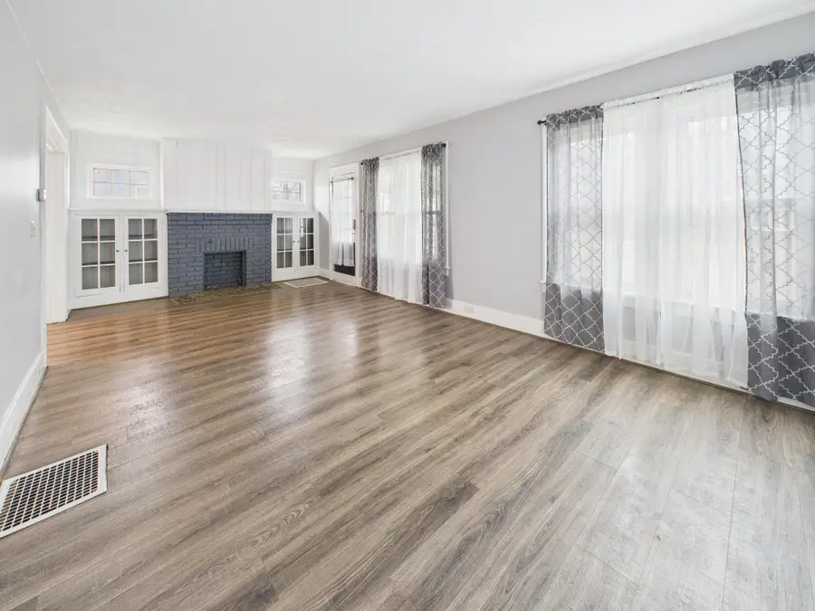 223 W Park Drive, Greenville, OH 45331 - Image #2