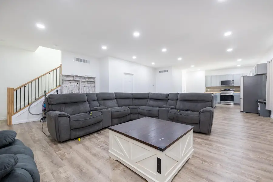 107 N Boggs Street, De Graff, OH 43318 - Image #2