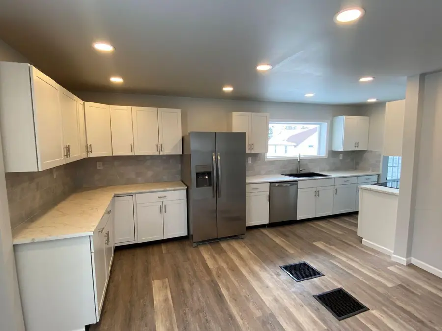 504 E Chillicothe Avenue, Bellefontaine, OH 43311 - Image #2