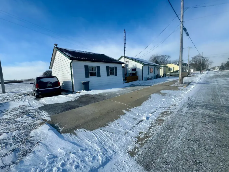 324 S Westminster Street, Waynesfield, OH 45896 - Image #2